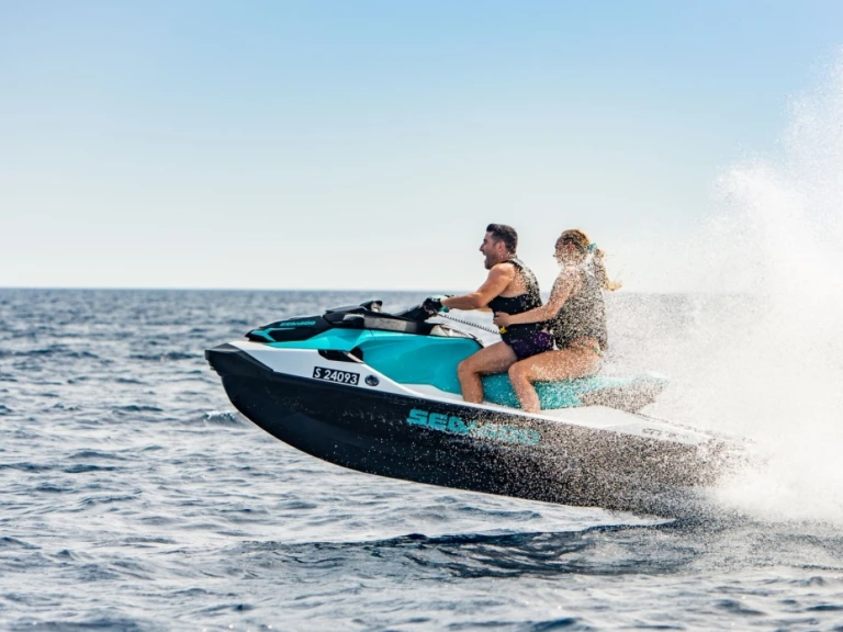 Pronajmout Vodní skútr se skipperem či ne Sea-Doo v Cambrils