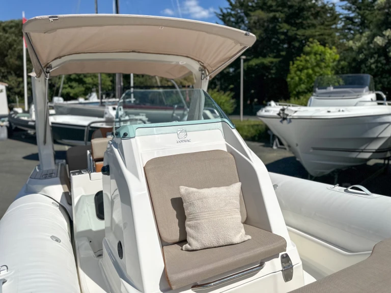 Pronájem jachty v La Flotte -Zodiac Medline 7.5 na Samboatu