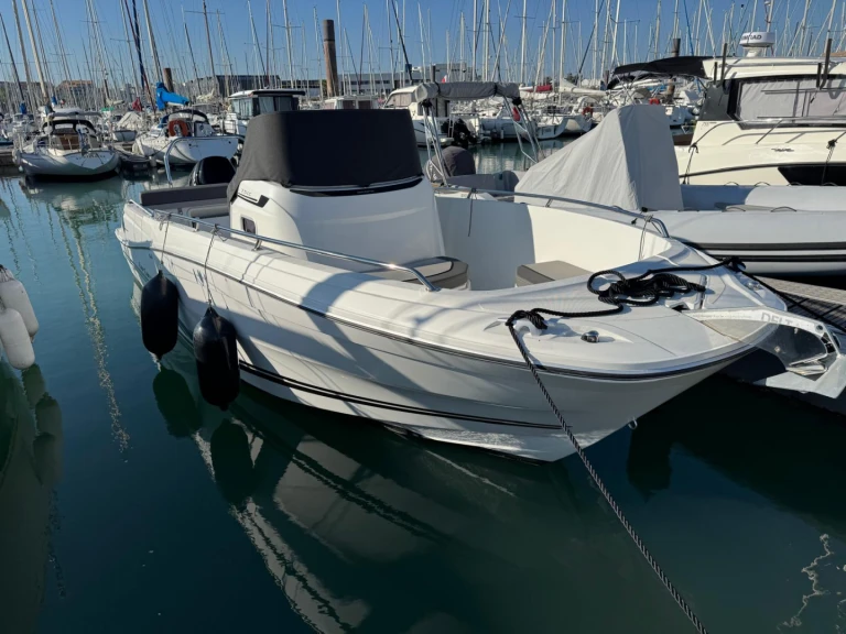 Motorová loď k pronájmu v La Rochelle za nejlepší cenu