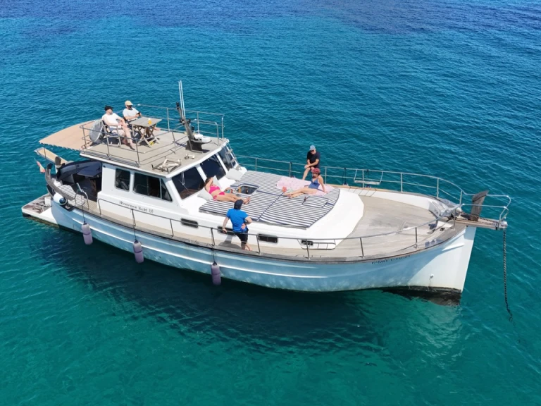 Pronájem Motorová loď Menorquin-Yachts s licencí