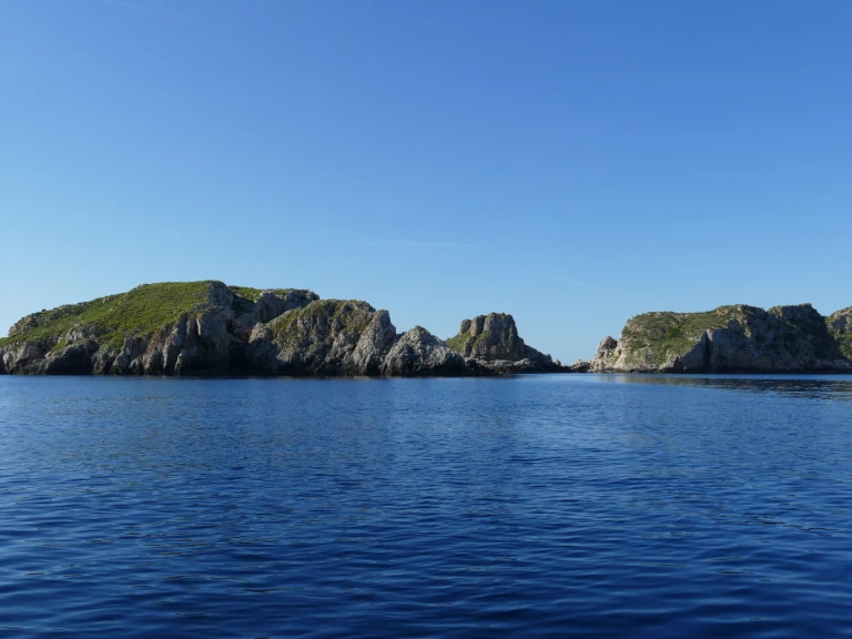 Pronájem lodi Estable Estable 500 Consola v Port Adriano na Samboatu