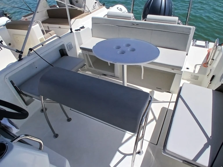 Pronajmout si Bénéteau Flyer 7 SPACEdeck v Portimão