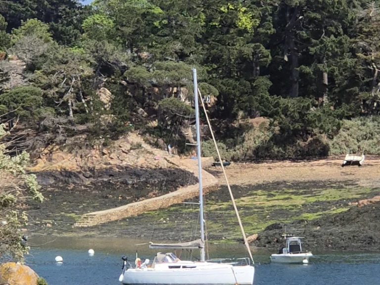 Pronájem Plachetnice v Saint-Quay-Portrieux -Jeanneau Sun Odyssey 33i