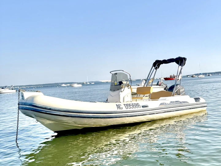 Pronajmout Polotuhá loď se skipperem či ne Capelli v Lège-Cap-Ferret