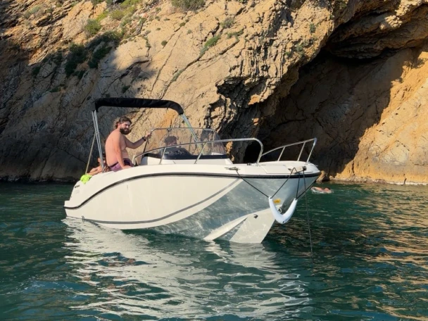 Pronájem Motorová loď v Marseille -Quicksilver Activ 675 Open