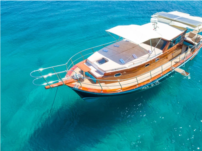 Pronájem lodi Hand Made Wood Motorboat v Bodrum na Samboatu