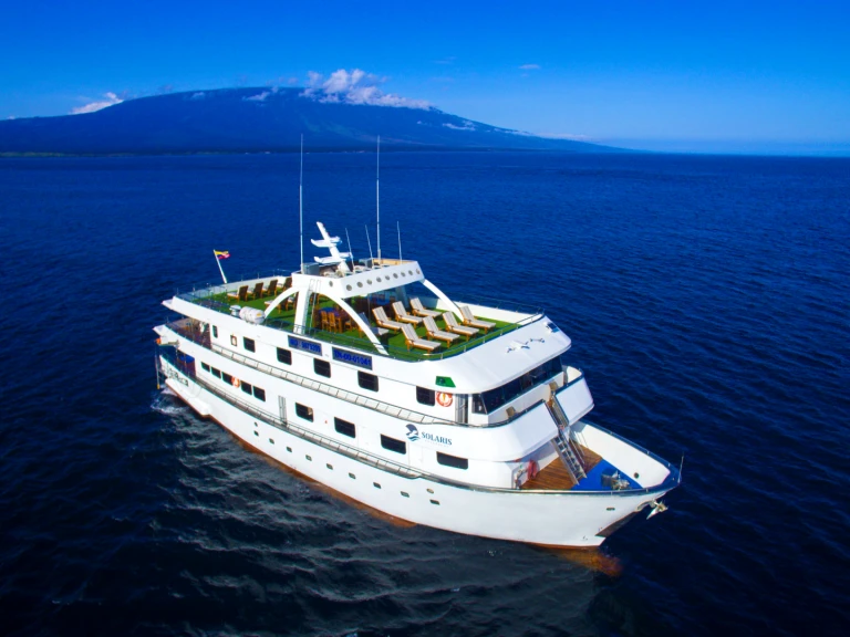  Motoryacht - Solaris jednotlivci a charterové společnosti v Puerto Baquerizo Moreno