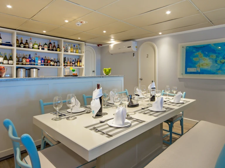 Pronájem lodi Puerto Baquerizo Moreno lákavé ceny Catamaran - Archipel I