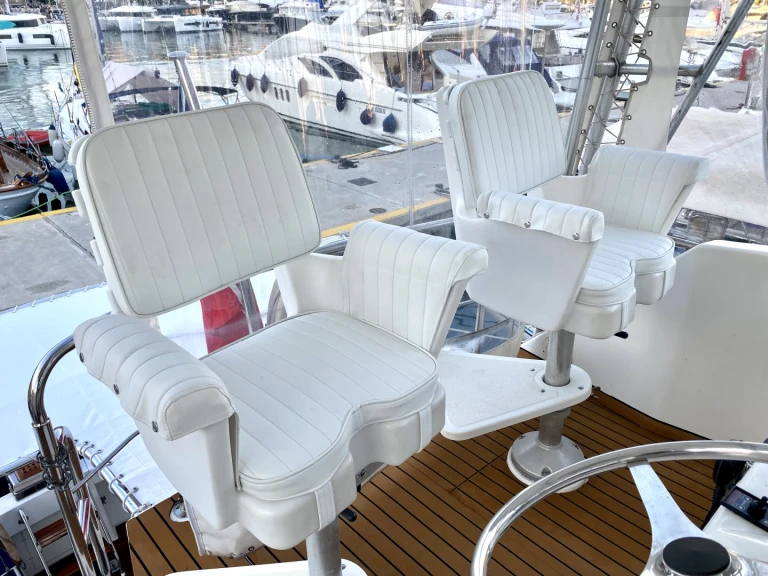 Pronájem jachty v Monastiri Bay - Hatteras 50 Convertible na Samboatu