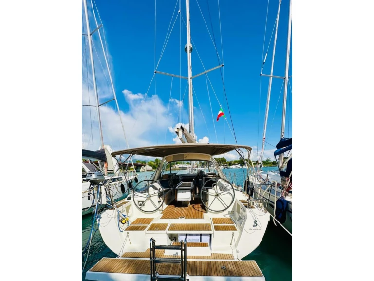 Pronájem lodi Livorno lákavé ceny Oceanis 41