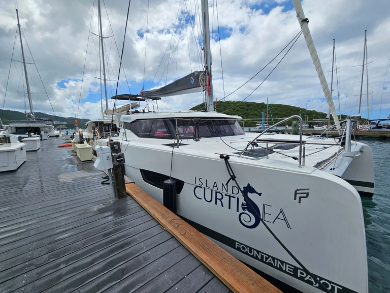 Pronajmout Katamarán se skipperem či ne Fountaine Pajot v Frenchtown