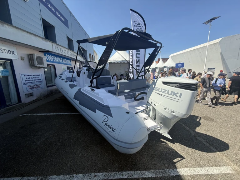 Pronajmout si Ranieri Cayman 26 Sport Touring v Arcachon