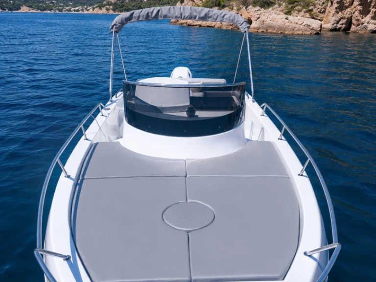 Calion 720 jednotlivci a charterové společnosti v Palamos
