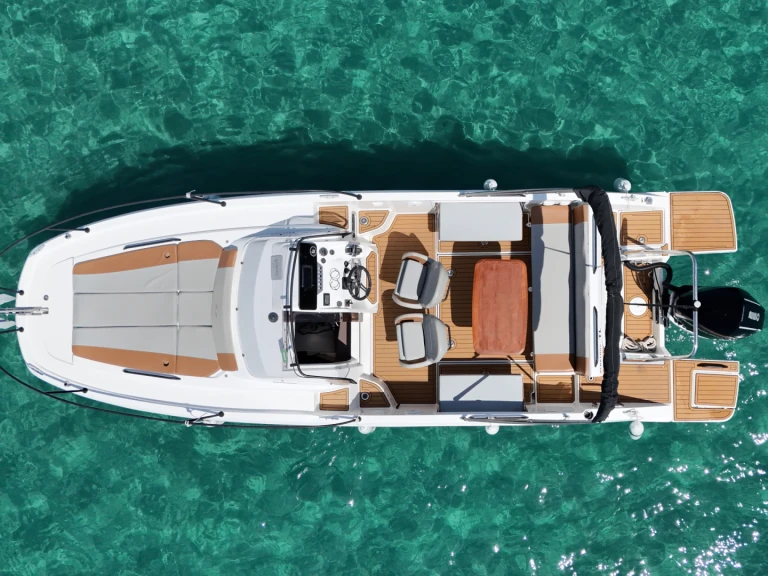 Pronajmout si Bénéteau Flyer 8 SUNdeck v La Madrague