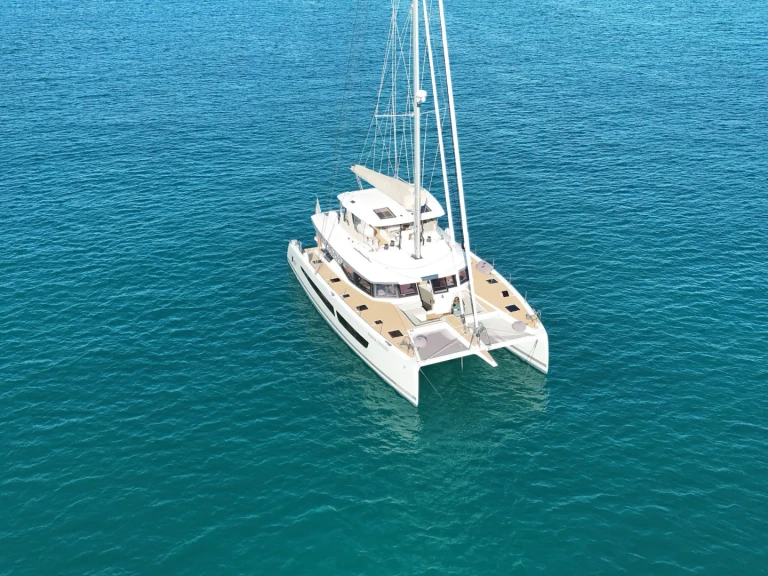 Pronajmout Katamarán se skipperem či ne Fountaine Pajot v Neapol