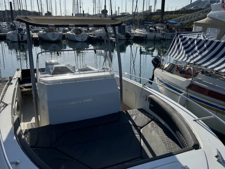 Pacific Craft Pacific Craft 750 Open jednotlivci a charterové společnosti v La Rochelle