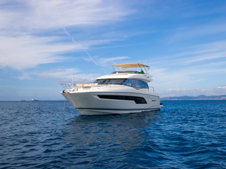Pronajmout Jachta se skipperem či ne Prestige Yachts v Saint Raphael