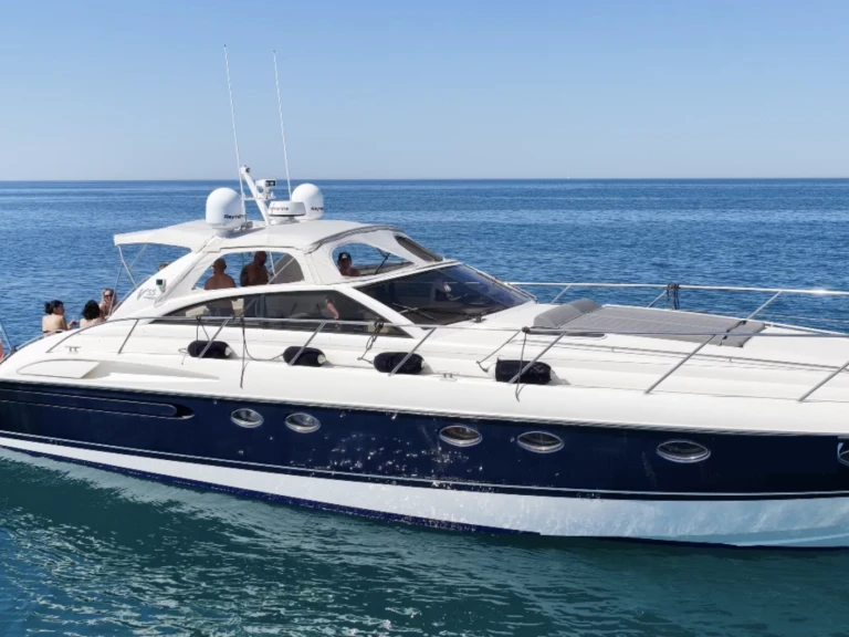 Princess Princess V55 jednotlivci a charterové společnosti v Ponza