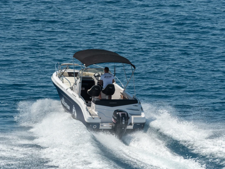 Pronájem jachty v Trogirski Zaliv -Ranieri Voyager 21 S na Samboatu
