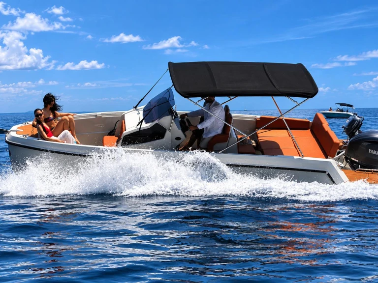 Pronájem lodi Protagon Space 25 v Zakynthos  na Samboatu