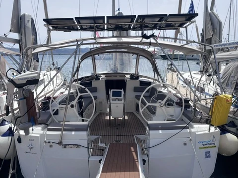 Pronájem lodi Lavrio lákavé ceny Sun Odyssey 449