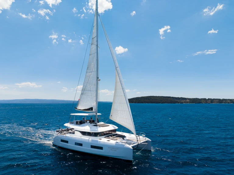 Pronájem lodi Kaštel Gomilica lákavé ceny Lagoon 55