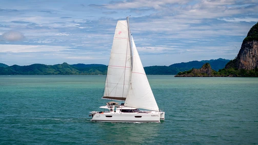 Pronajmout si Fountaine Pajot Saba 50 v Ao Po