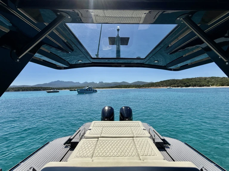  Virtue V10 Top jednotlivci a charterové společnosti v Olbia