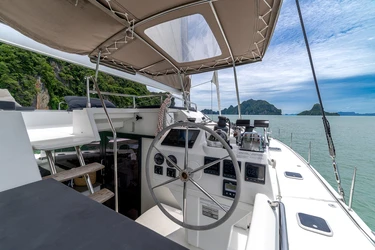 Pronájem Katamarán Fountaine Pajot s licencí