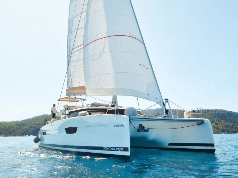 Pronajmout si Fountaine Pajot Tanna 47 v Marmaris