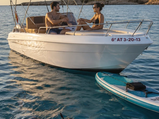 Selva Selva D 5.6 jednotlivci a charterové společnosti v Port d'Alicante