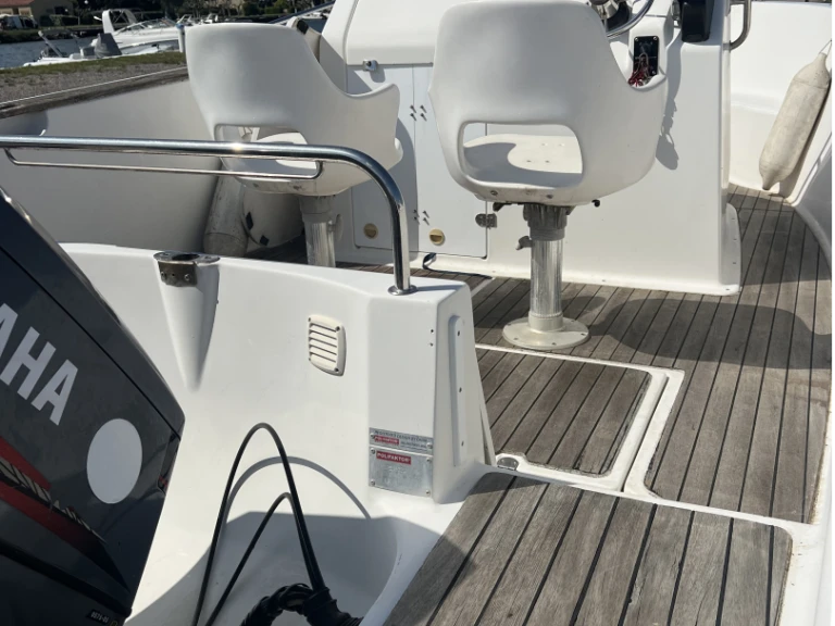 Pacific Craft Pacific Craft 550 Open jednotlivci a charterové společnosti v Saint-Florent