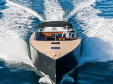 Pronajmout Motorová loď se skipperem či ne VanDutch v Golfe-Juan