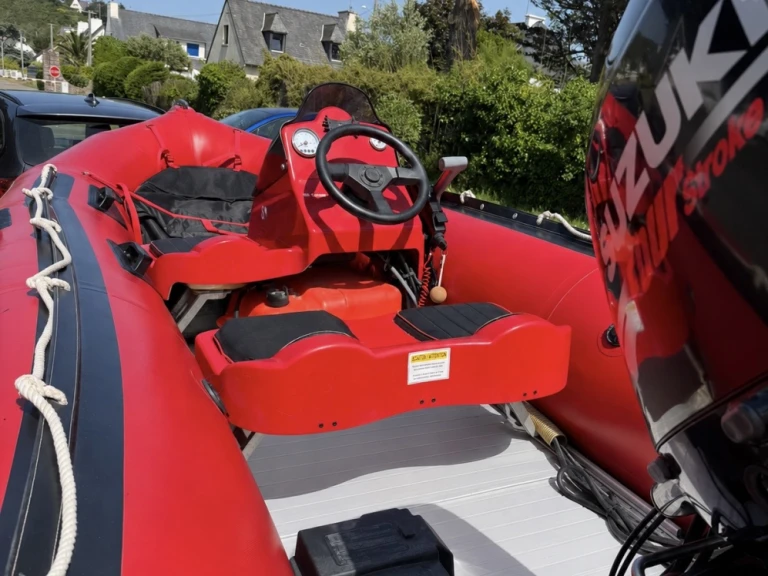 Pronájem jachty v Erquy -Zodiac MK 2 Futura na Samboatu