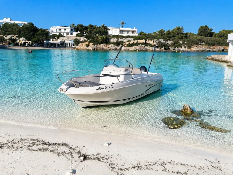 Pronájem lodi Jeanneau Cap Camarat 5.1 Style v Ciutadella de Menorca na Samboatu