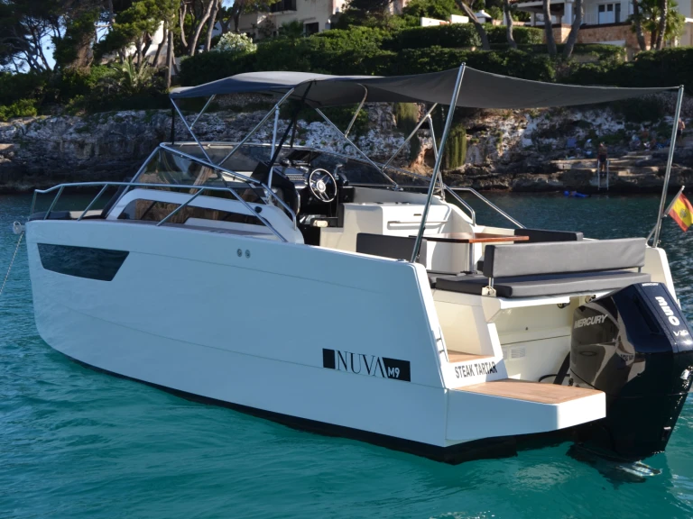 Nuva M9 CABIN jednotlivci a charterové společnosti v Cala d'Or