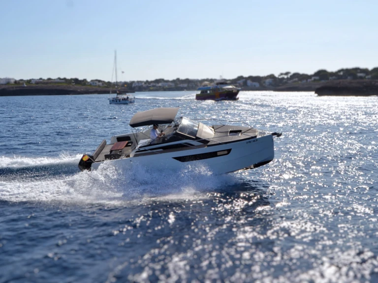 Pronájem jachty v Cala d'Or -Nuva M9 CABIN na Samboatu