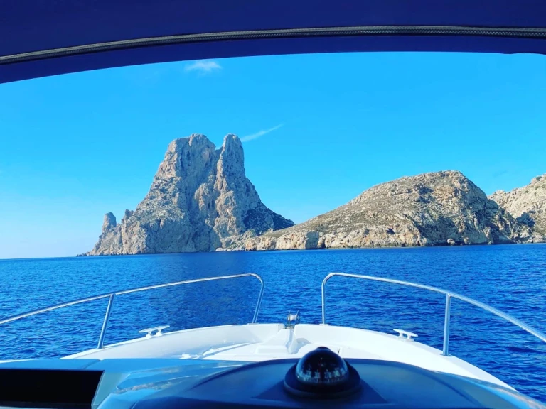 Pronájem jachty v Ibiza Town -Jeanneau Cap Camarat 6.5 WA na Samboatu