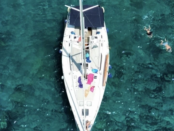 Pronajmout si Jeanneau Sun Odyssey 47 v Rhodos