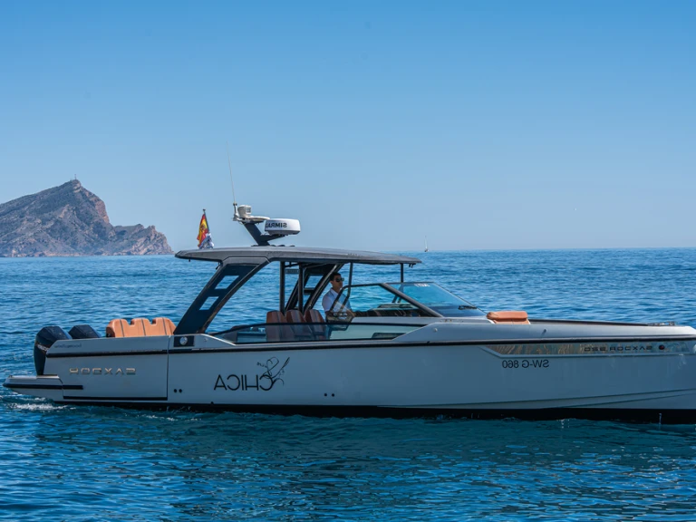 Pronájem jachty v Altea -Italboats saxdor 320GTO na Samboatu