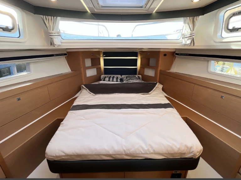 Pronájem lodi Port-Saint-Louis-du-Rhône lákavé ceny Delphia 1200 Bluescape