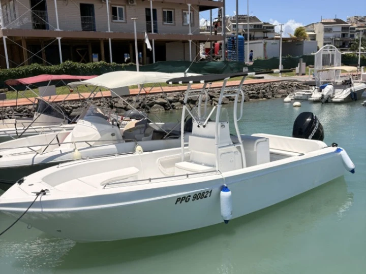 Pronájem jachty v Pointe-à-Pitre -Forboat 23' na Samboatu