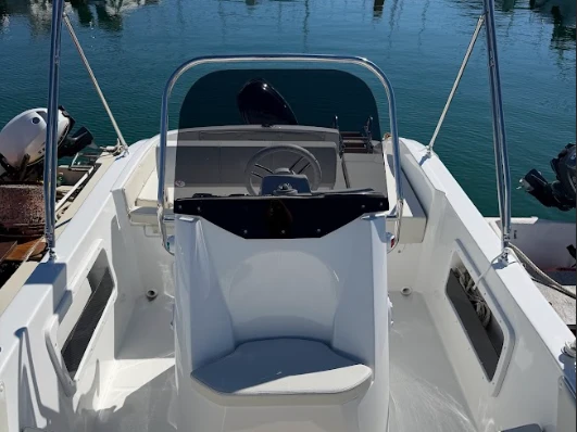 Pronájem lodi La Spezia lákavé ceny Trimarchi 57 S day