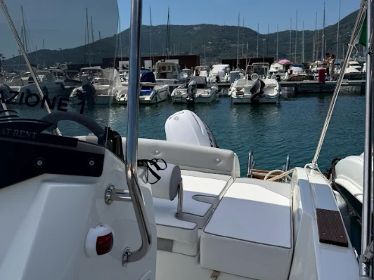 Pronájem Motorová loď v La Spezia -Trimarchi Trimarchi 57 S day