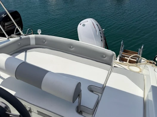 Pronajmout Motorová loď se skipperem či ne Trimarchi v La Spezia
