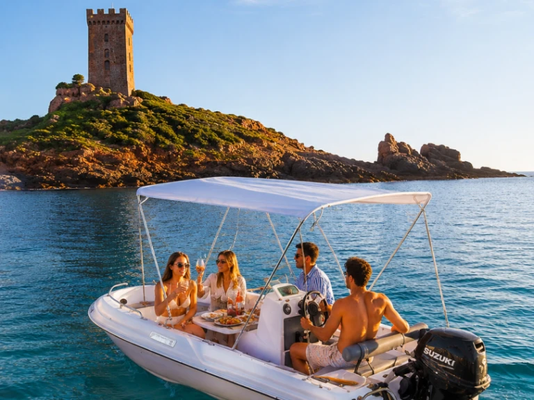 Pronájem lodi Saint Raphael lákavé ceny Cap Camarat 515