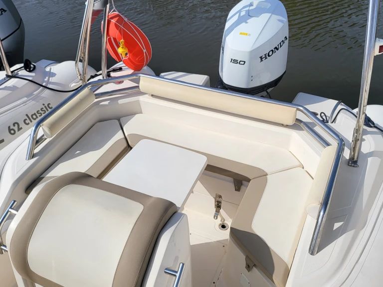 Pronajmout si Capelli Tempest 626 v Hyeres
