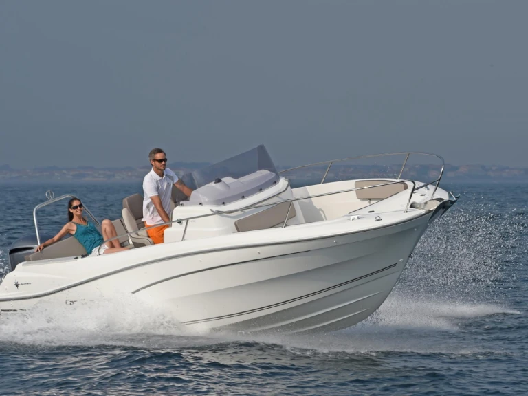Motorová loď k pronájmu v Carnon-Plage za nejlepší cenu