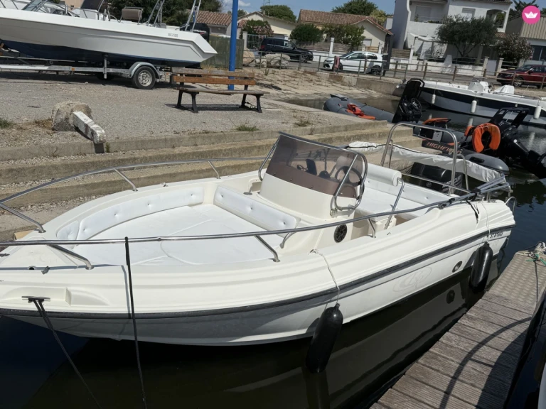 Pronajmout si Ranieri Millennium 18.20 v Carnon-Plage