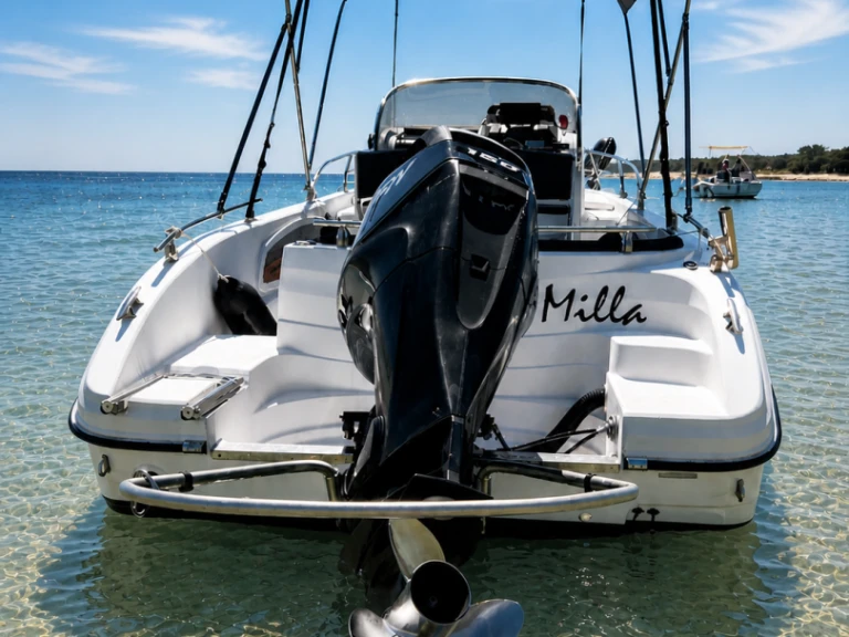 Pronajmout si Ranieri Shadow 22 S v Port-Camargue